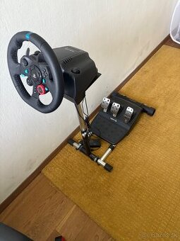 Logitech g29 + wheel stand pro deluxe v2