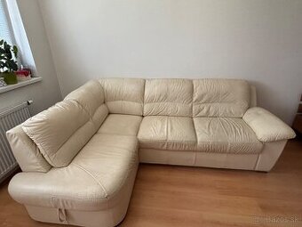 Rozkladacia sedačka s taburetkou