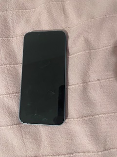 Krásny iphone 14 batéria 94 percent