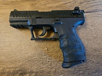 Pištoľ samonabíjacia WALTHER