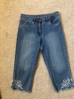 Riflové kraťasy s výšivkou