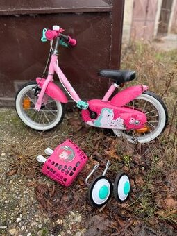Dievčenský bicykel s prídavnými koliečkami