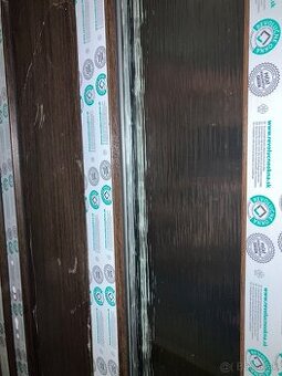 Predám masívne vchodové dvere