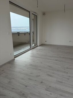 Laminátová podlaha grey - 1