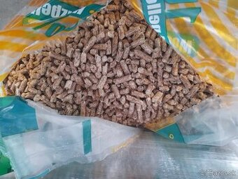 predam pelety/peletky borovicove  A1