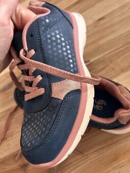 dievčenske tenisky s hviezdičkami, vel. 33