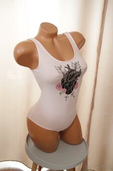 Bledo ružový body top, H&M x Coachella