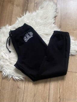 GAP damske teplaky