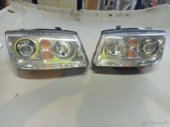 Predam predne svetla vw bora xenon original bosch