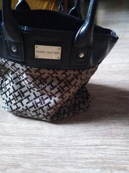 Kabelka Tommy Hilfiger