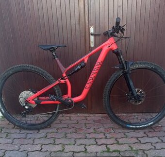 Canyon Neuron 5 - celoodpruzeny trailový stroj (velkost L)