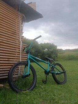 BMX bicykel