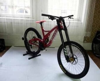 Devinci w. Specialised,Trek, Mondraker,Commencal Zjazdový bi