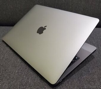 Apple MacBook Air 13' 8/256Gb M1