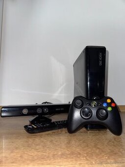 Predám Xbox 360 Slim 250 GB + Kinect + ovládač