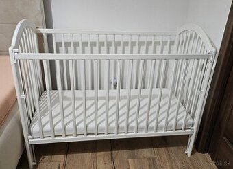 Postieľka so sťahovacim bokom