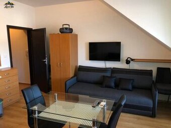 Na predaj apartmán s balkónom Podhájska