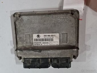 Riadiaca jednotka motora Škoda Fabia 1.2 6V 03D906033C