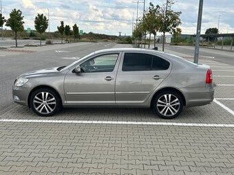 Škoda Octavia II 1.6 TDI DSG ELEGANCE