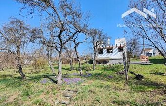 Slnečná záhrada s panoramatickým výhľadom - Opatová