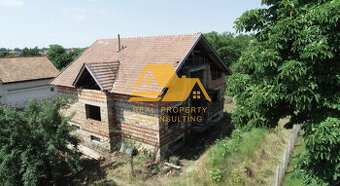 Predám rodinný dom s veľkým pozemkom v Hurbanove