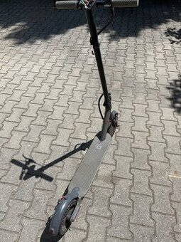 Pokazena elektrokolobezda AOVO - 1