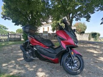 Honda Forza 125