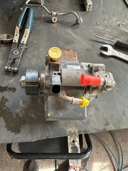 Predám vysokotlakové čerpadlo na 1.6Tdi 77kW CAY
