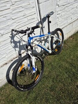 Bicykel TREK