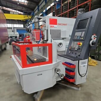 nástrojárska CNC frézka EMCO so Sinumerik 828D