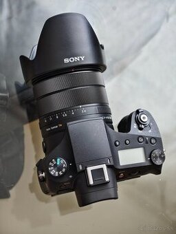 Sony RX10 III 24 – 600 mm F2,4 – 4