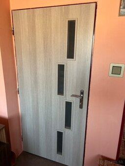 Predám interierové dvere Sagitarius 80ky 2ks