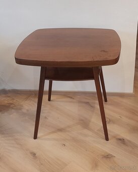 Konferenčný stolík