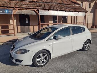 SEAT LEON 1.4 BENZIN 63 KW NAJ.167000 KM ROK VÝROBY 2009