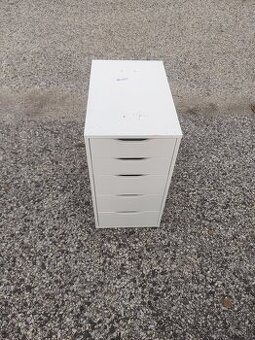 {74}  Kontajner Ikea Lagkapten