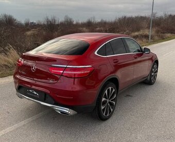 mercedes-Benz GLC Cupé AMG Line 250D 4-Matic