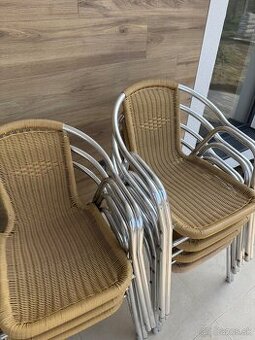 Ratanove sedenie + stol