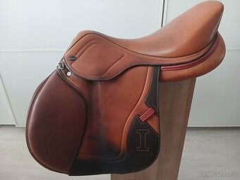 Skokové sedlo ICONIC EVOLUTION LINE