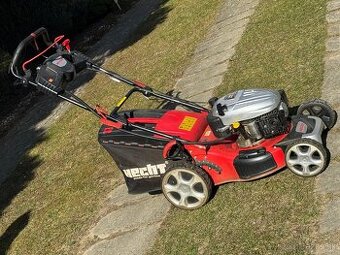 Motorova kosacka Hecht 848 SWE