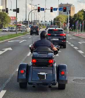 HARLEY-DAVIDSON Triglide /Trojkolka/