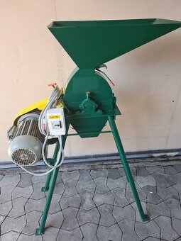 Predám nový kladivkový šrotovník s el.motorom 2,2kW