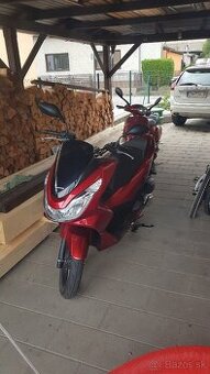 Honda PCX 125 s najazdom 2 000km