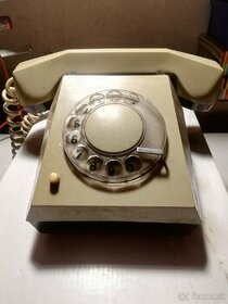 Stary telefon - 1