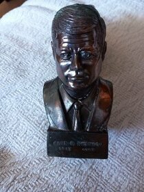Medená busta J.F. Kennedy-výška 9,5 cm. - 1