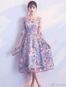 Kvetované spoločenské šaty - 1
