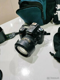 Zrkadlovka Nikon D90 + objektív Nikkor
