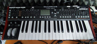 Behringer DeepMind 6 Syntetizátor