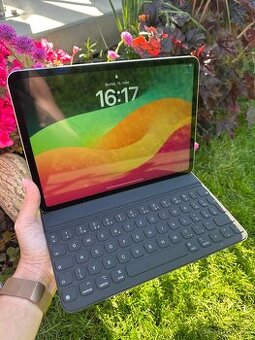 iPad Pro 11” M1 256 GB + Apple Smart Keyboard (2024)