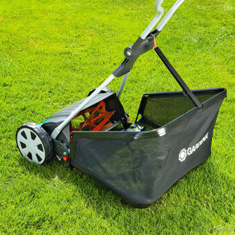 Gardena 400 C Comfort je vretenová kosačka s šírkou záberu