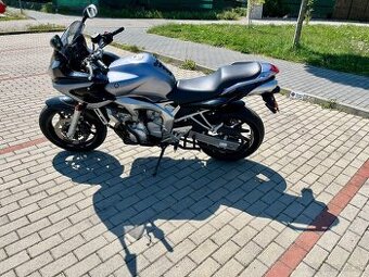 YAMAHA FZ6-S